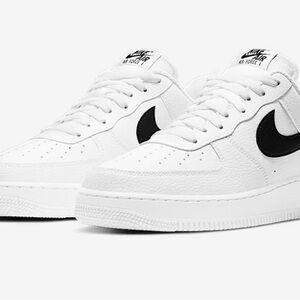 Used Nike Men's Sneakers in White and Black